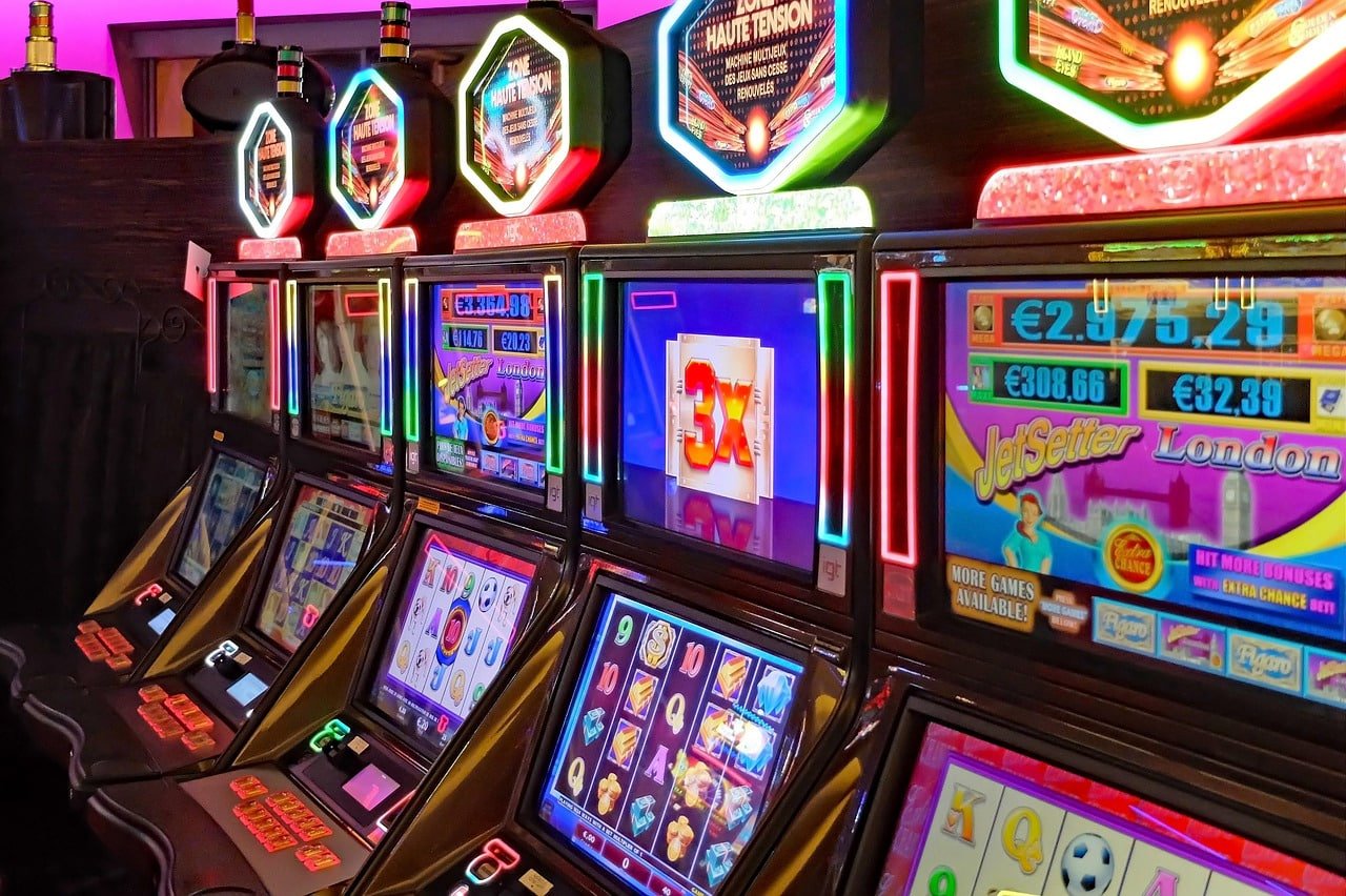 666mmk ပလက်ဖောင်း Live Casino Baccarat — Real Dealer ဖြင့် MMK ကစားနေသောမြင်ကွင်း